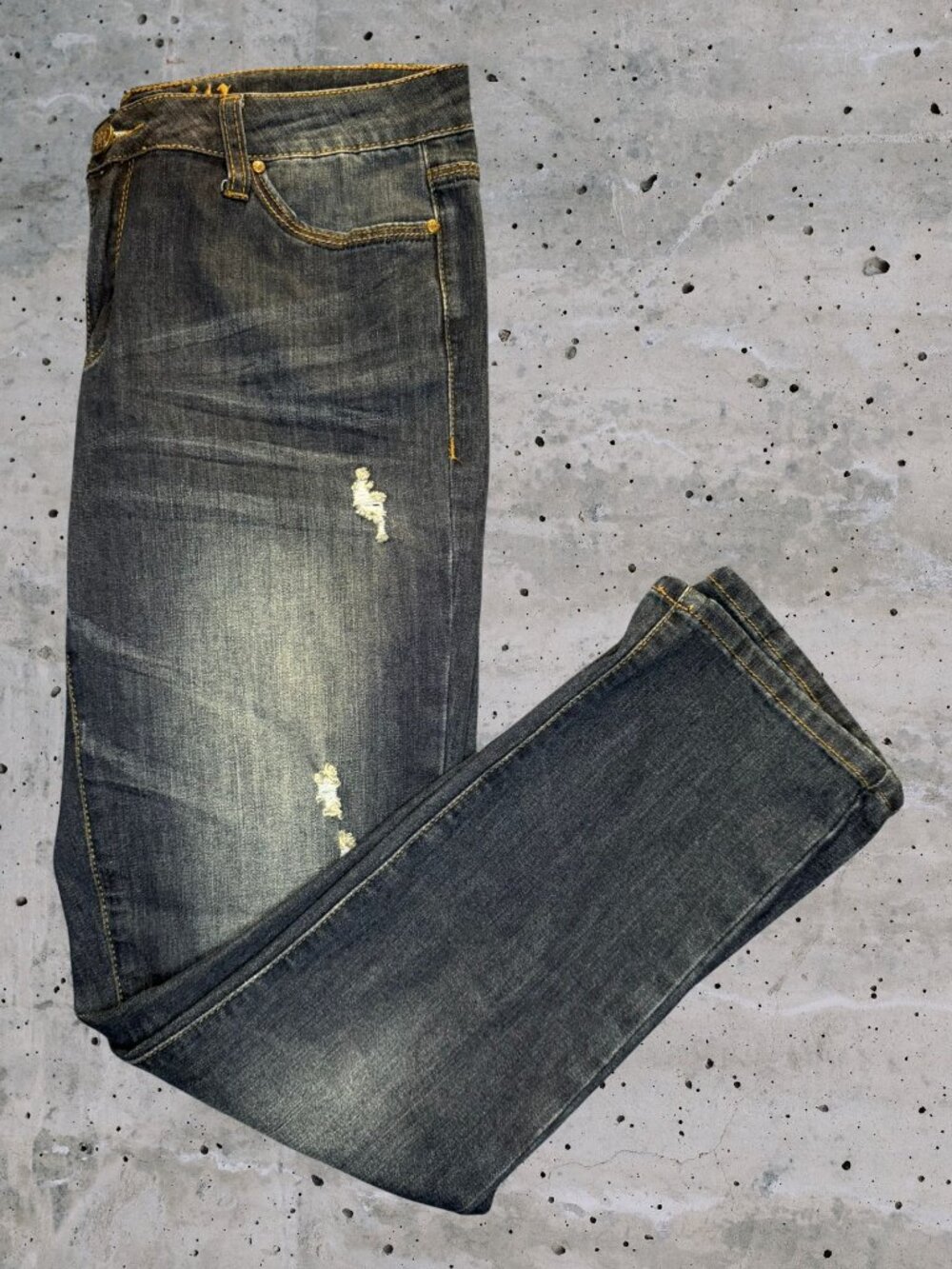 Blue Faith Women’s Size 4 Distressed Straight Leg Denim Jeans (1277)